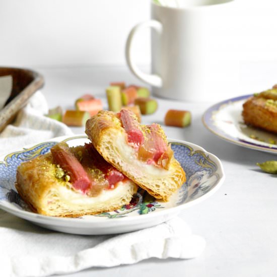 rhubarb cardamom lavender danishes - Recipe photo by tentimestea