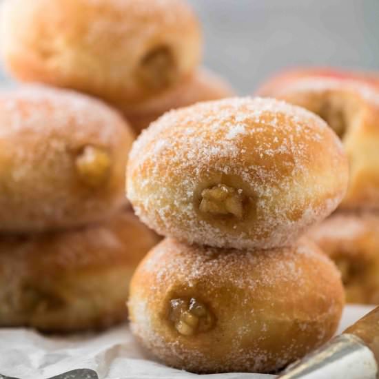 Stuffed apple donuts - Recipe photo by lifestyleofafoodie