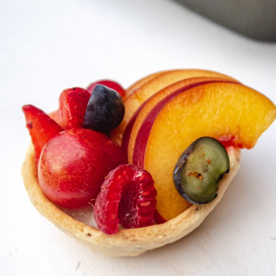 Fresh Fruit Tartlets with Custard - Recipe photo by Loud Bowl