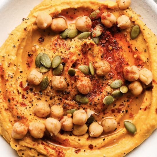 Roasted Sweet Potato Pumpkin Hummus - Recipe photo by lindseyeatsla