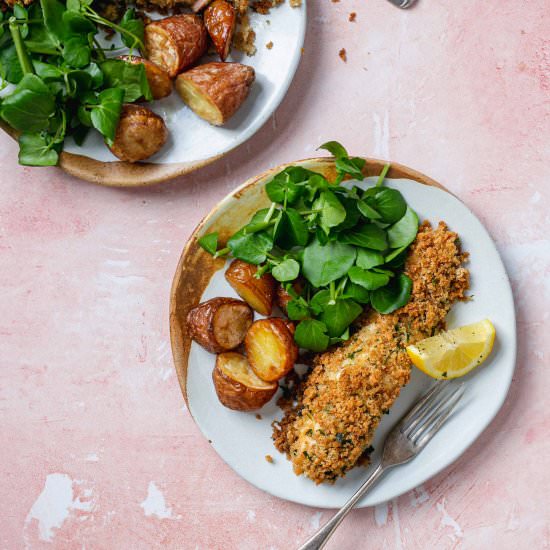 Low FODMAP breadcrumb salmon - Recipe photo by Shecanteatwhat