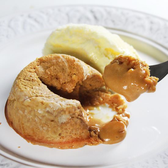 Dulce de leche lava cake - Recipe photo by hornoMX