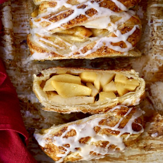 frosted apple strudel - Recipe photo by simmerandsauce