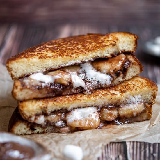 Smores banana sandwich melt - Recipe photo by cherryonmysundae