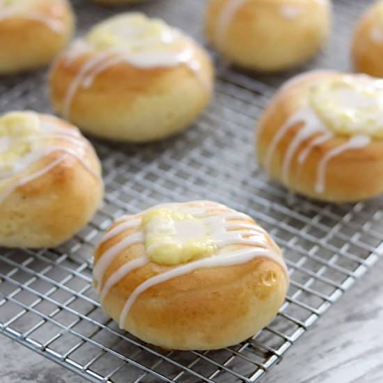 Norwegian Vanilla Custard Buns - Recipe photo by truenorthkitchen