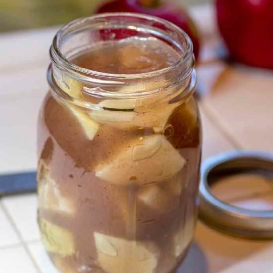 Canned Apple Pie Filling - Recipe photo by Everything Pretty