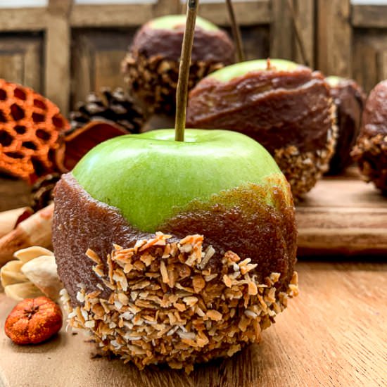 Date Caramel Apples 3 ways - Recipe photo by girlaboutgreens