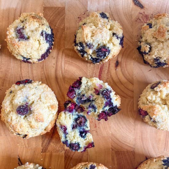 Sour Cream Blueberry Muffins - Recipe photo by Icing on the Bake
