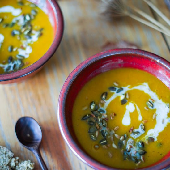 Roasted Pumpkin Soup - Recipe photo by Sixhungryfeet