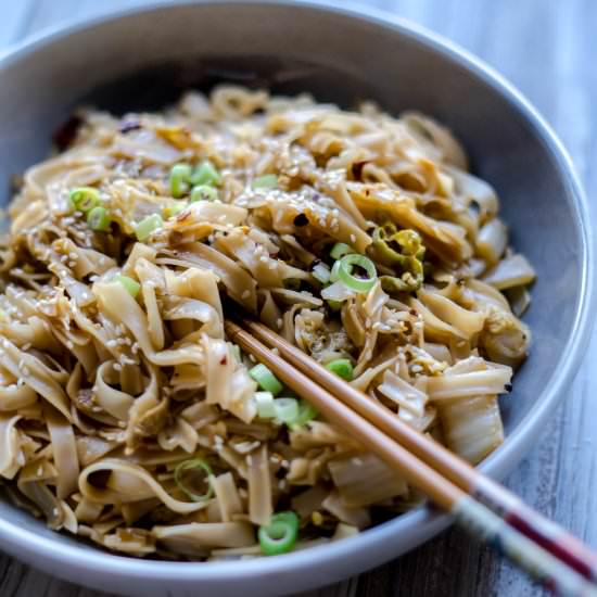 Rice Noodle Napa Cabbage Stir Fry - Recipe photo by Sixhungryfeet