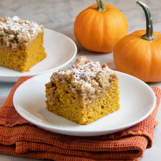 Pumpkin Crumb Cake - Recipe photo by thebrookcook.wordpress.com