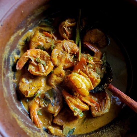 Sri Lankan Prawn/Isso Curry - Recipe photo by Hungry Lankan