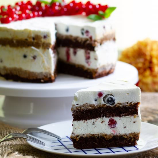 Chocolate cake with fudge cream - Recipe photo by mecooks.com