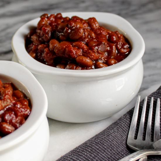 Vegan Maple Bourbon Beans - Recipe photo by vegancabinlife