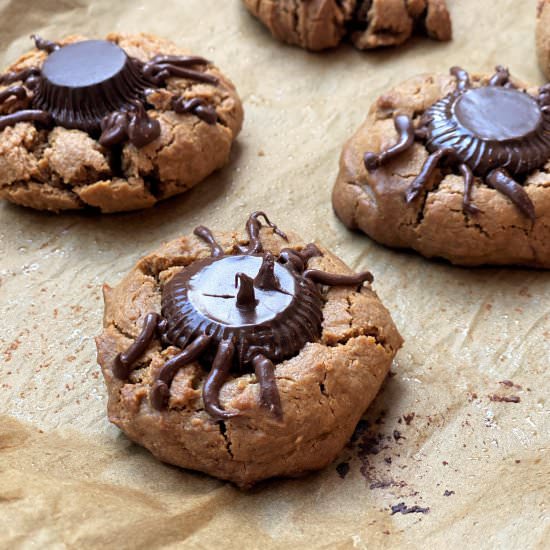 Spider Peanut Butter Cookies - Recipe photo by thegranoladiaries