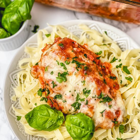 CRISPY CHICKEN PARMESAN RECIPE - Recipe photo by theyummybowl