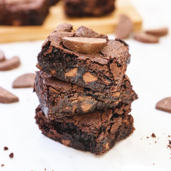 Fudgy Chocolate Orange Brownies - Recipe photo by BlueSkyEating