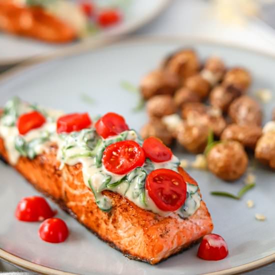 Grilled Salmon with Creamed Spinach - Recipe photo by Honestfoodie_blog