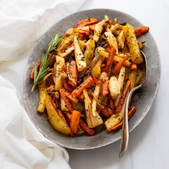 Oven Roasted Carrots and Parsnips - Recipe photo by garlic and zest