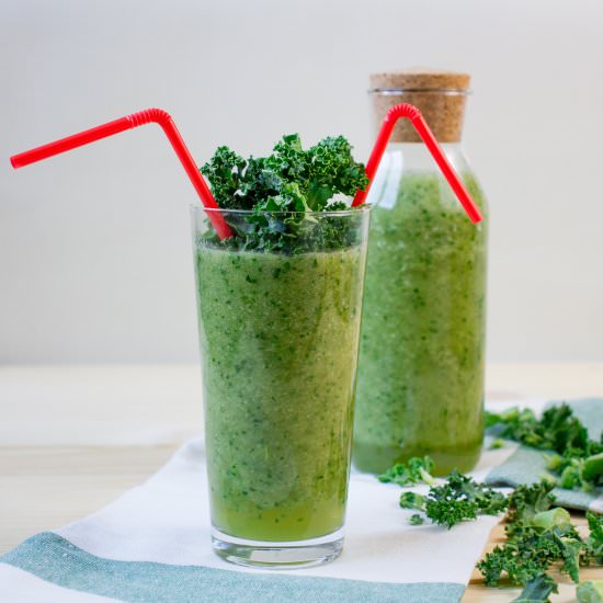 Kale cocktail - Recipe photo by mecooks.com