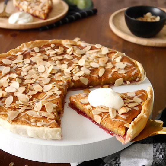 Bakewell Almond & Jam Tart - Recipe photo by BirdsParty