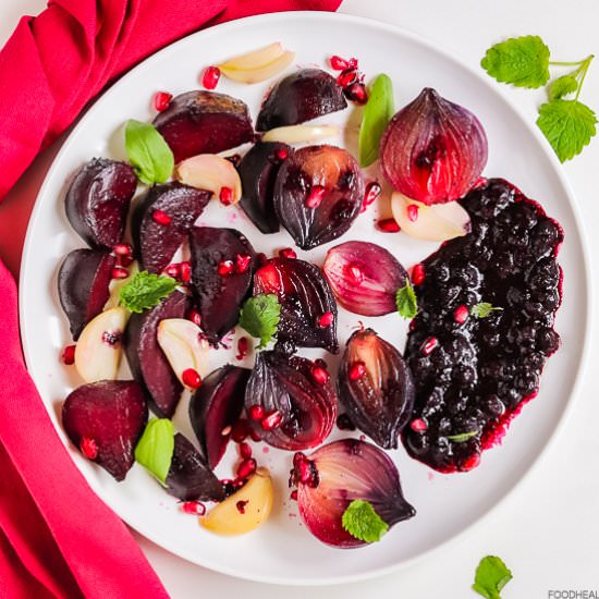 SIMPLE ROASTED BEETS WITH RED ONION - Recipe photo by FOOD HEAL