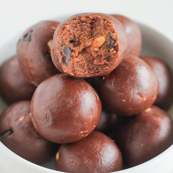 No Bake Brownie Bites - Recipe photo by thehonoursystem