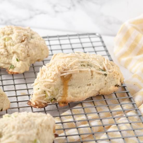 VEGAN HERB AND CHEDDAR SCONES - Recipe photo by Loud Bowl