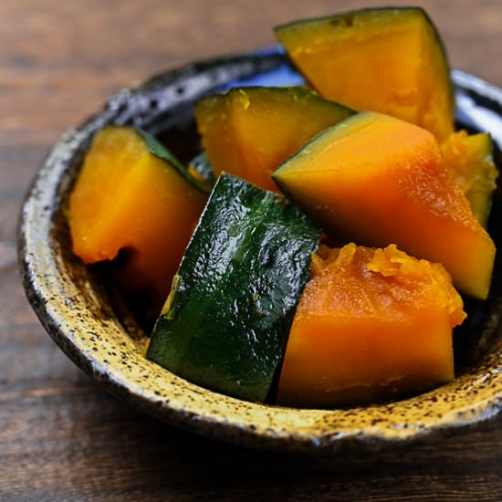 Japanese Simmered Kabocha Pumpkin - Recipe photo by Sudachi Recipes