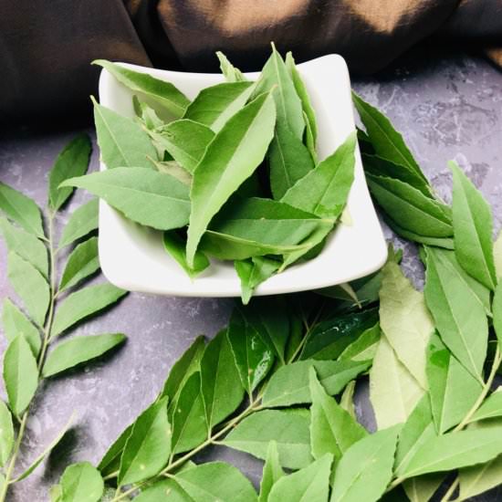 How to use and store curry leaves - Recipe photo by spicytamarind