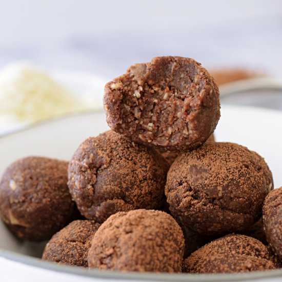 Chocolate Protein Balls - Recipe photo by Elke living