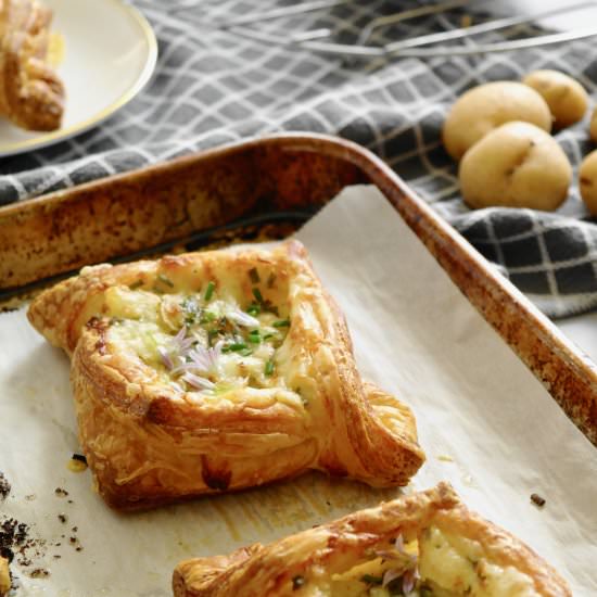 potato & cheddar gratin danishes - Recipe photo by tentimestea