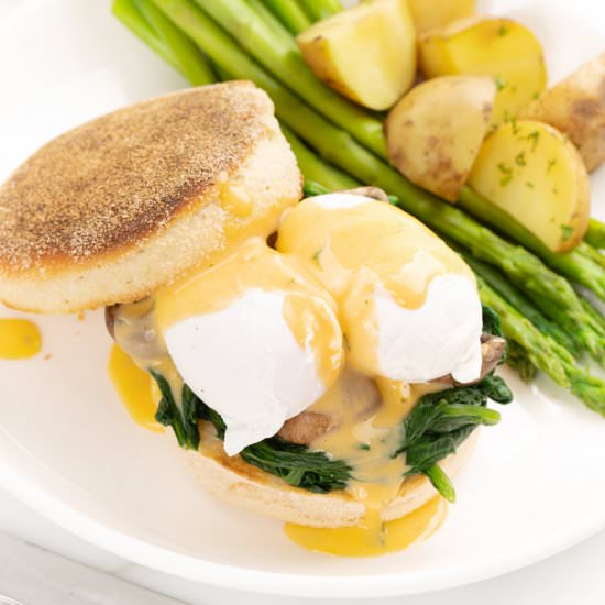 Easy Poached Egg Recipe - Recipe photo by healthyrecipes101