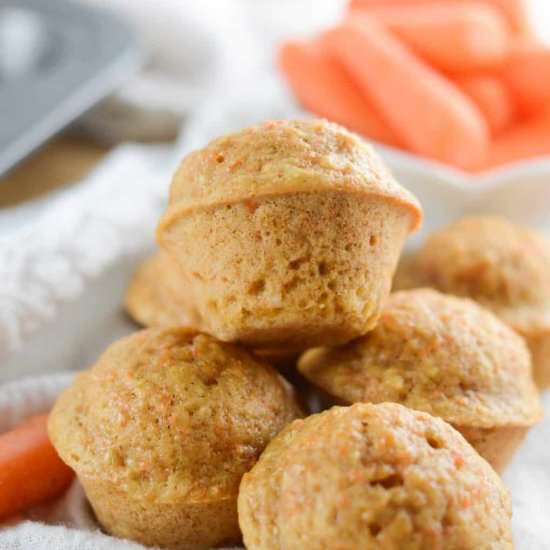 Mini Carrot Cake Muffins - Recipe photo by lifebeginswithdessert