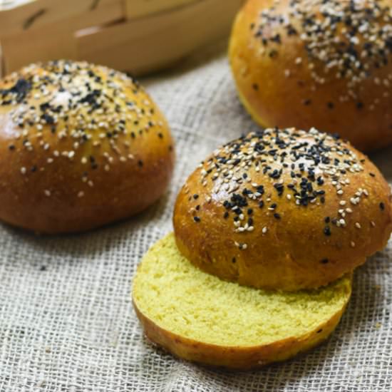 Coconut milk burger buns - Recipe photo by Exquisit