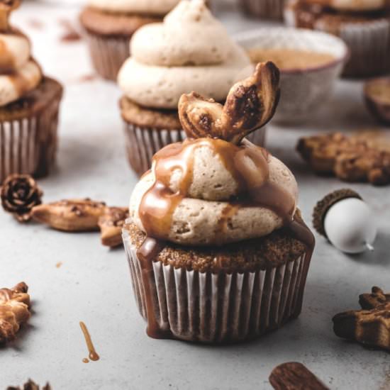 Apple Pie Cupcakes with Caramel - Recipe photo by thecupcakechronicles
