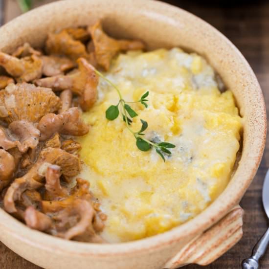 Polenta concia with chanterelles - Recipe photo by electricbluefood