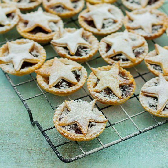 Easy Peasy Mini Mince Pies - Recipe photo by easypeasyfoodie