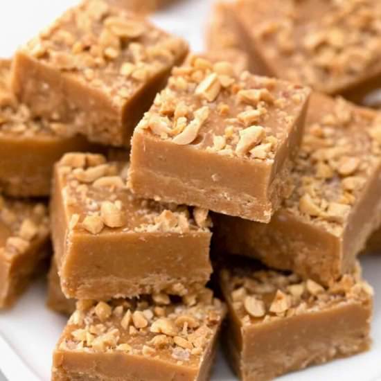 Peanut Butter Fudge - Recipe photo by peasandpeonies