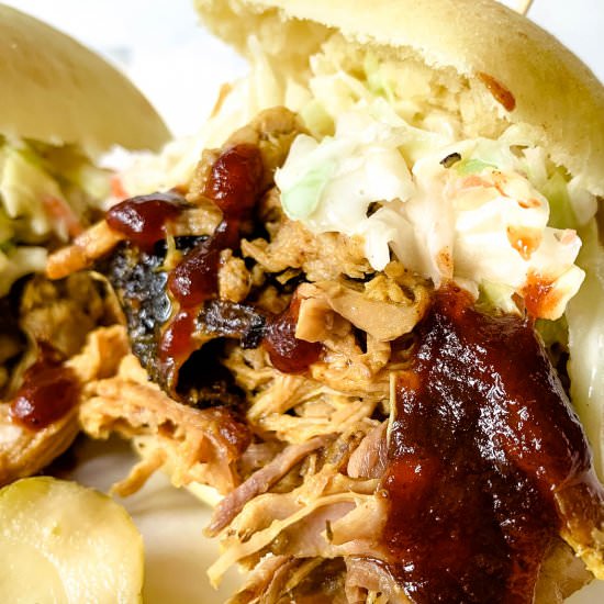 Smoked Carolina Pulled Pork Sammies - Recipe photo by NotEntirelyAverage