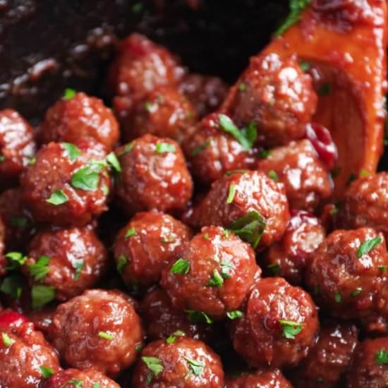 Slow Cooker Cranberry Meatballs - Recipe photo by theforkedspoon