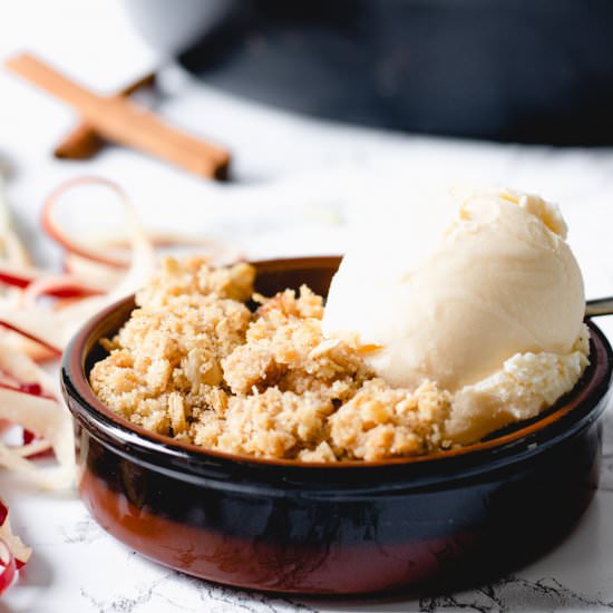 Skillte Apple Crisp - Recipe photo by stateofdinner