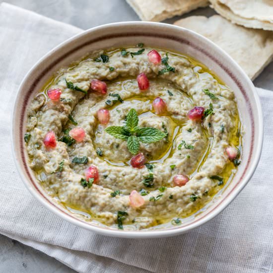 The Best Baba Ganoush - Recipe photo by Sixhungryfeet