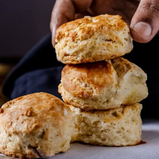 Southern Buttermilk Biscuits - Recipe photo by Surup