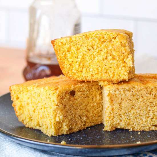 Gluten-Free Cornbread - Recipe photo by MaesMenu