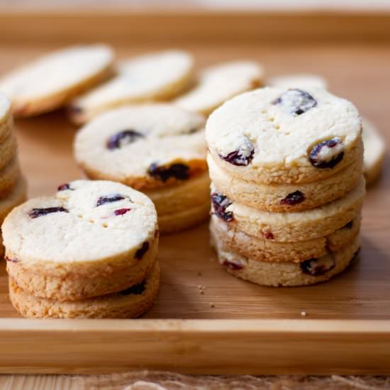 Button cookies - Recipe photo by mecooks.com