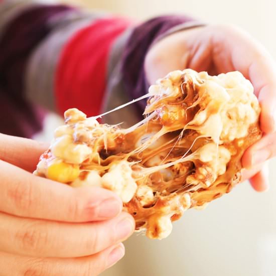 Easy Popcorn Balls - Recipe photo by pipandebby
