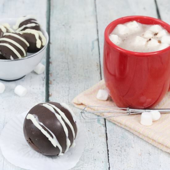 Easy Hot Chocolate Bombs - Recipe photo by Fitasamamabear