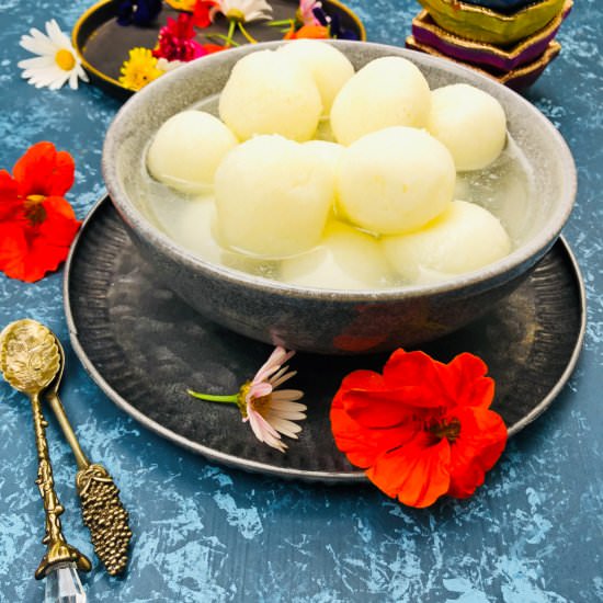 Rasgulla - Recipe photo by spicytamarind