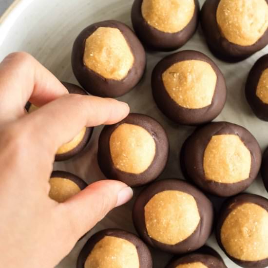 Peanut Butter Buckeye Balls (GF) - Recipe photo by felicialim